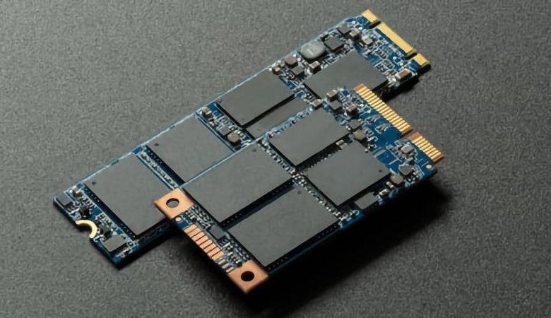Solid State Drive market is expected to be valued at USD 101.75