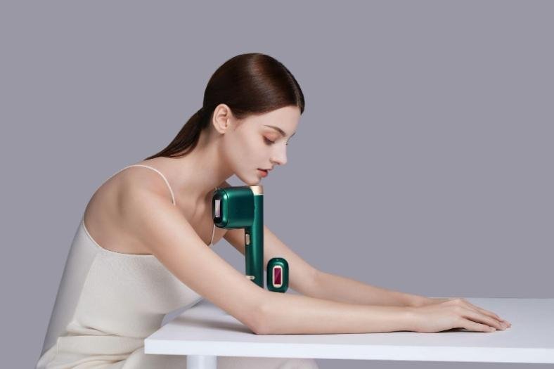 Beauty Tech & Skin Health: Polish Pops at the Intersection