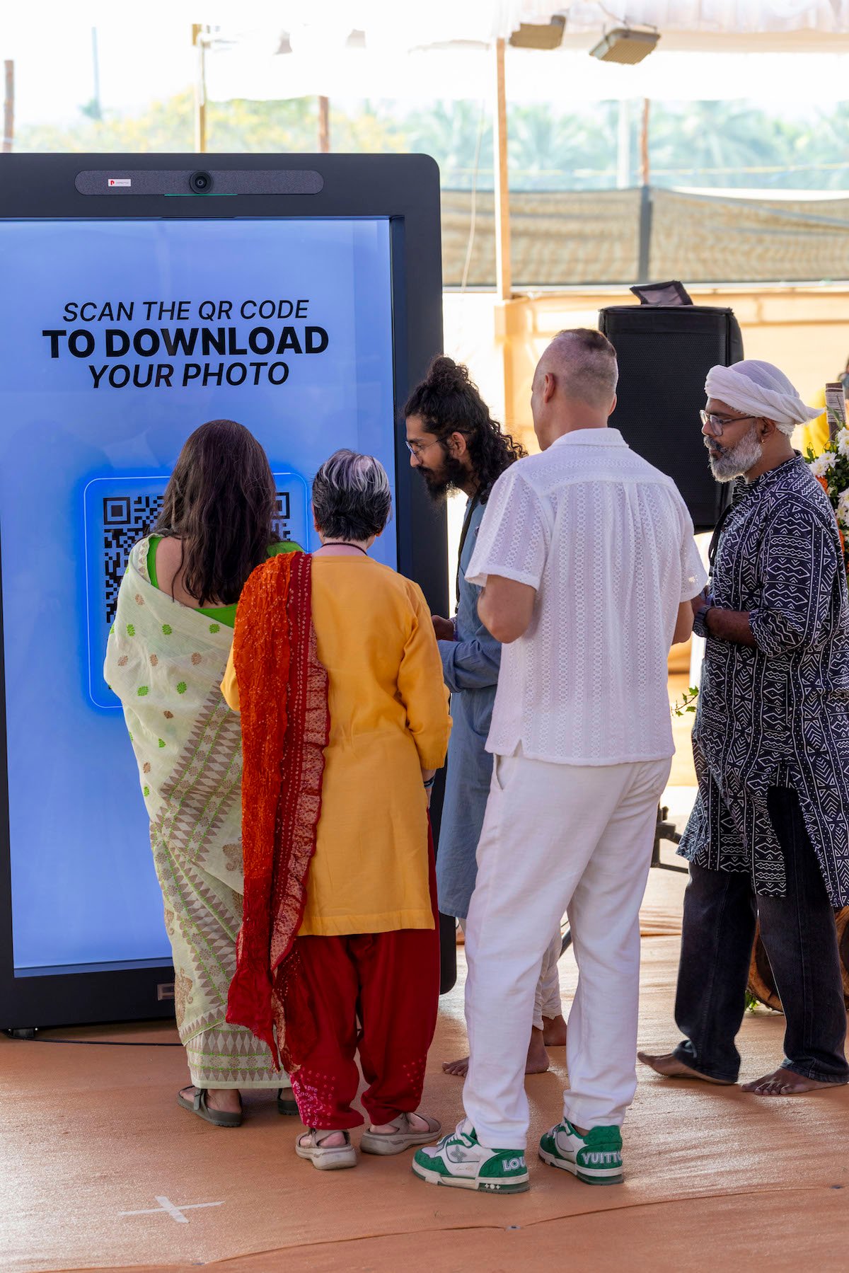 Sadhguru Hologram Mahashivratri Proto Selfie QR