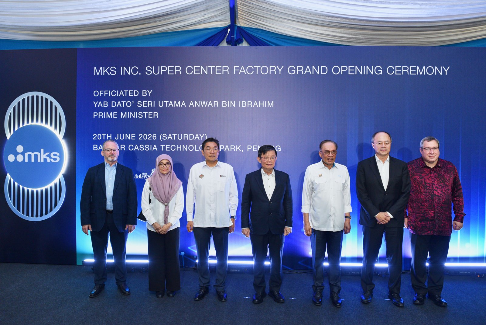 Guests of Honor at the MKS Inc. Super Center Factory Grand Opening
