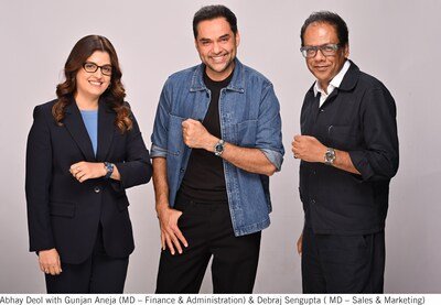 At the Victorinox Brand Face Shoot. From L to R: Abhay Deol- Actor and Brand Face Victorinox India, Avirup Mukhopadhyay- Marketing Head Victorinox India At the Victorinox Brand Face Shoot. From L to R: Abhay Deol- Actor and Brand Face Victorinox India, Avirup Mukhopadhyay- Marketing Head Victorinox India